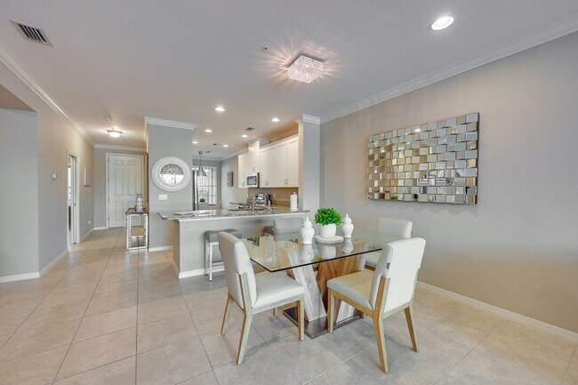 Building Photo - 9413 Terresina Dr