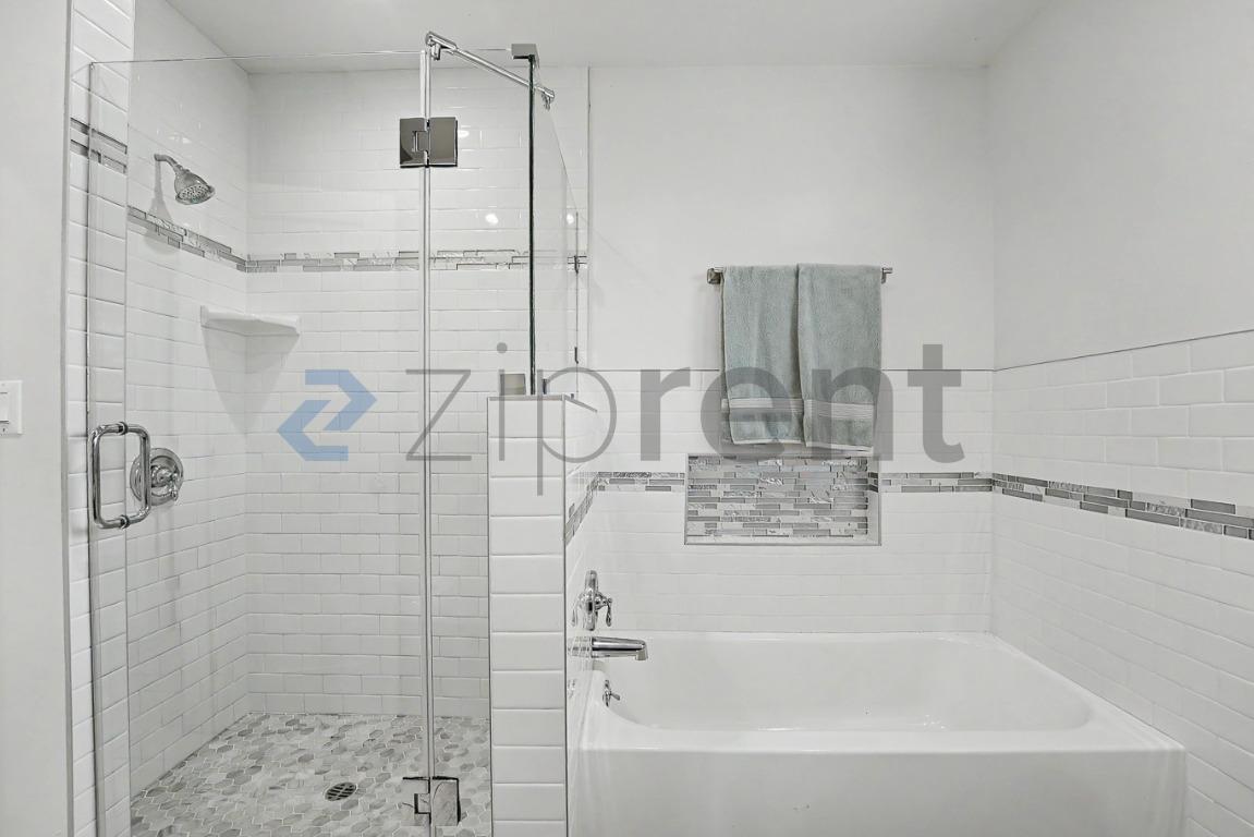 Building Photo - Unit