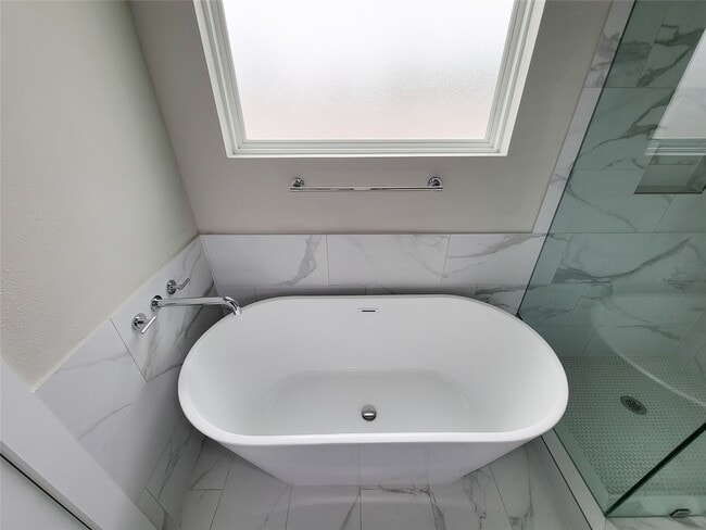 Building Photo - 8316 Curry Rd