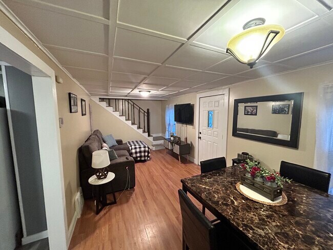 Building Photo - 249 Brayton Rd