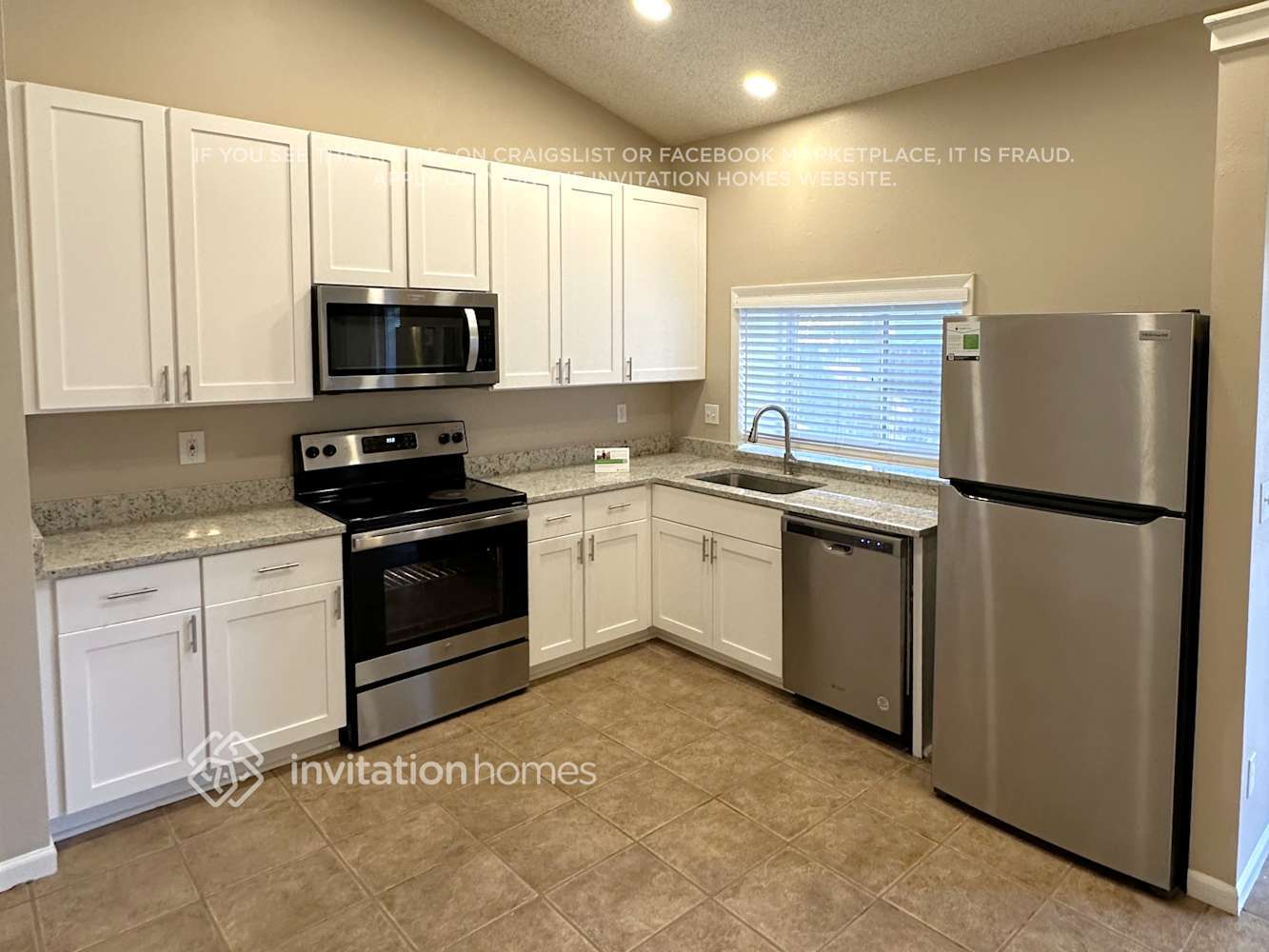 Building Photo - 17866 E Ada Dr