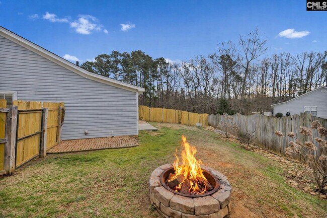 Building Photo - 120 W Horn Ct