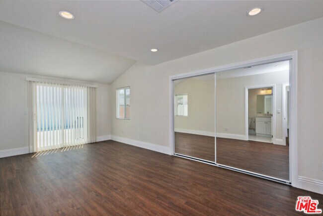 Building Photo - 1288 N Hill Ave