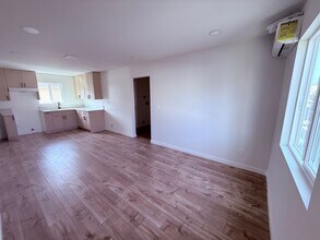 Building Photo - 1414-1412 N Hazard Ave