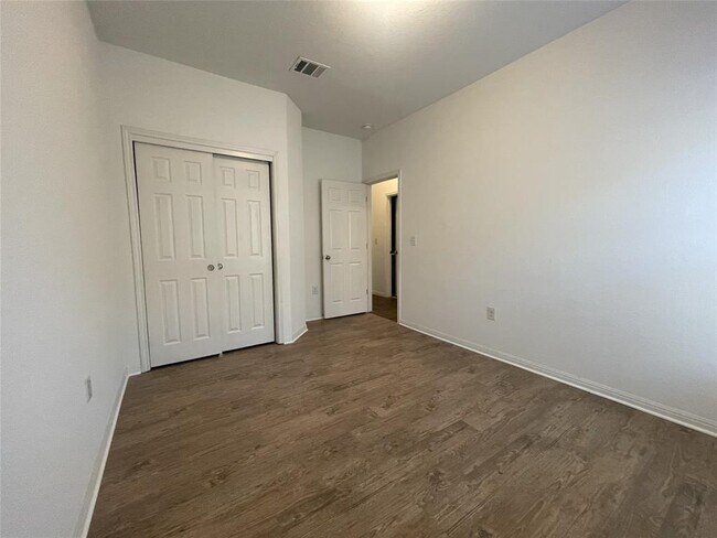 Building Photo - 308 Somerville St