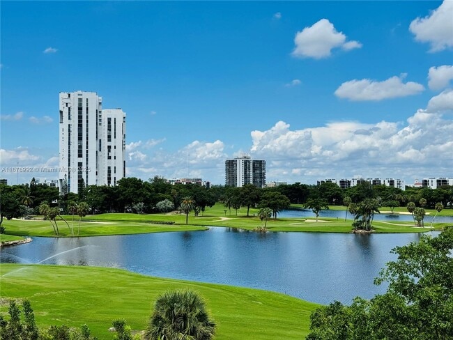 Building Photo - 20000 E Country Club Dr