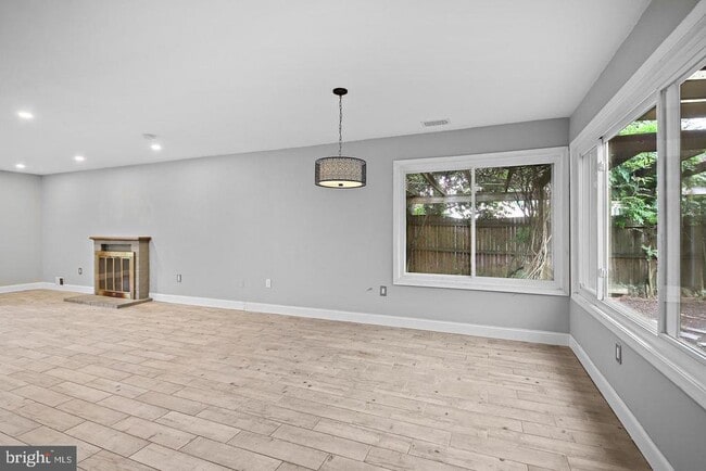 Building Photo - 511 Avondale Dr