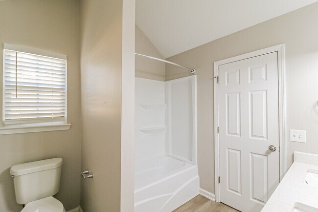 Building Photo - 85 Stone Commons Way