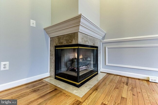 Building Photo - 953 Harrison Cir