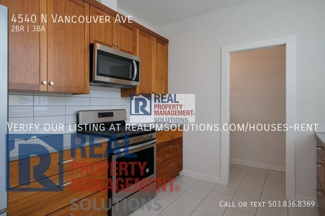 Building Photo - 4540 N Vancouver Ave