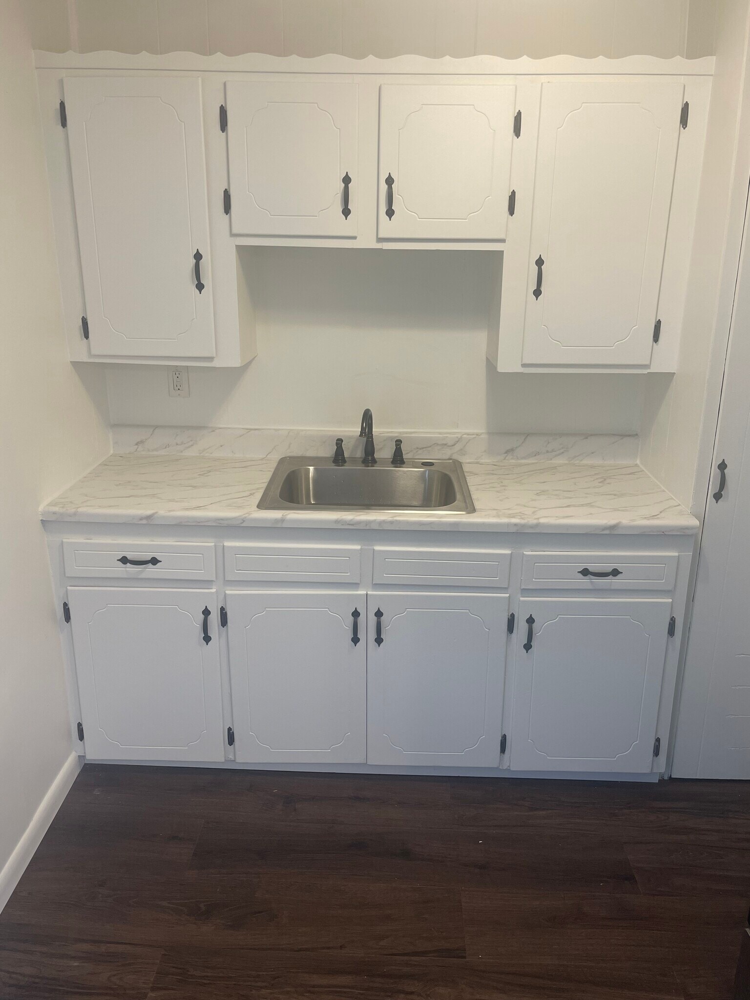 Building Photo - 720 1/2 N Main st Apt A