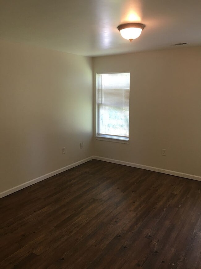 Building Photo - 134-136 Melody Ln NW