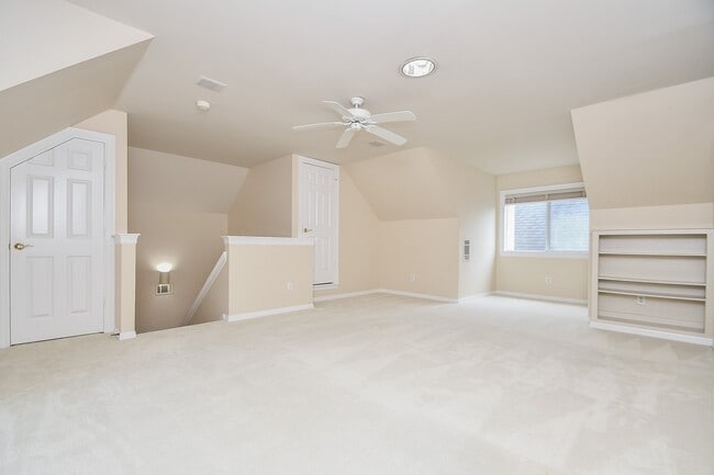 Building Photo - 2124 Nantucket Dr