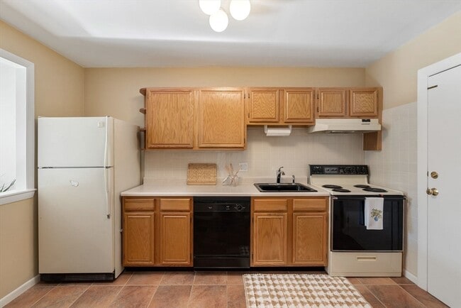 Building Photo - 22 Branchfield St