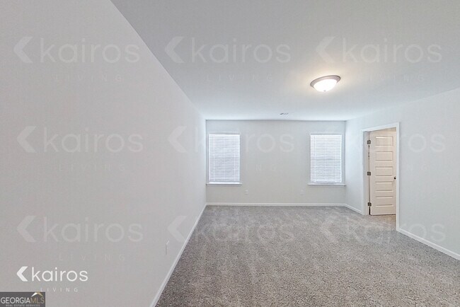 Building Photo - 205 Redwood Ct
