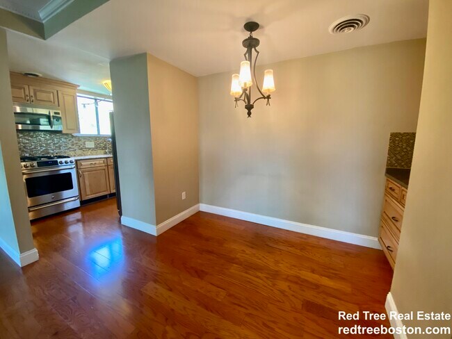 Building Photo - 20 Stearns Rd