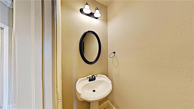 Building Photo - 2122 Turtle Creek Way