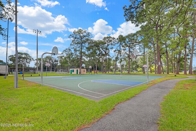 Building Photo - 2908 Broadway Ave