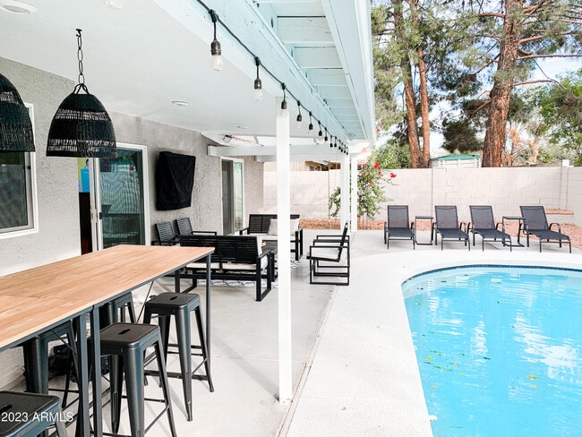 Building Photo - 9067 E Larkspur Dr