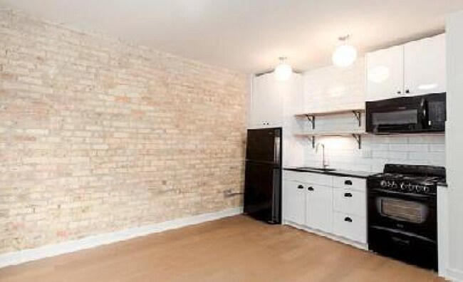 Building Photo - 6018 N Winthrop Ave