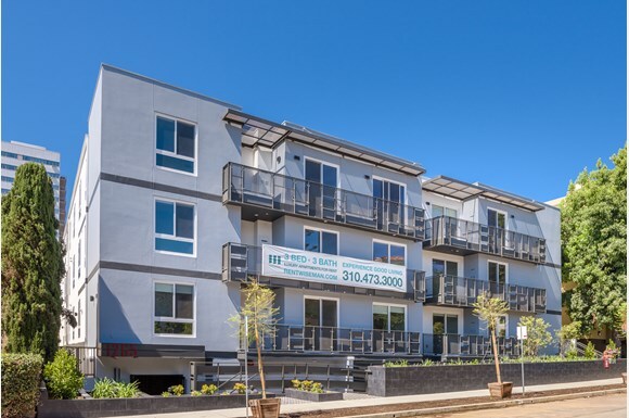 Building Photo - 1265 Barry Ave