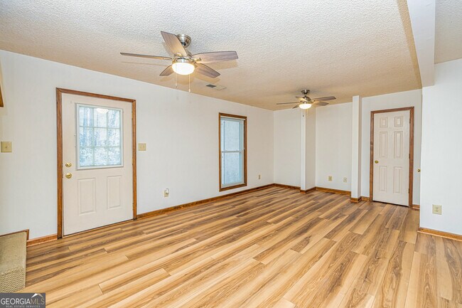 Building Photo - 105 Arbor Gate