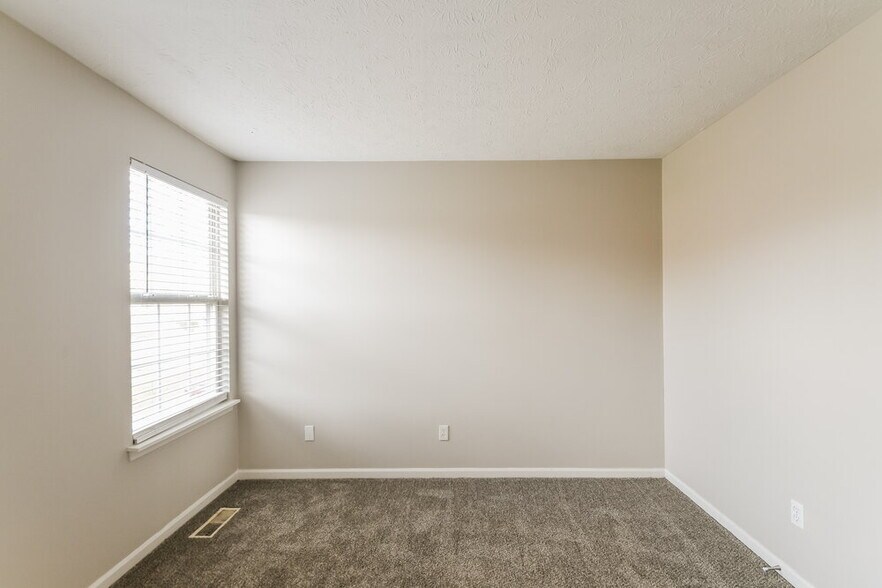 Building Photo - 5223 Pin Oak Dr