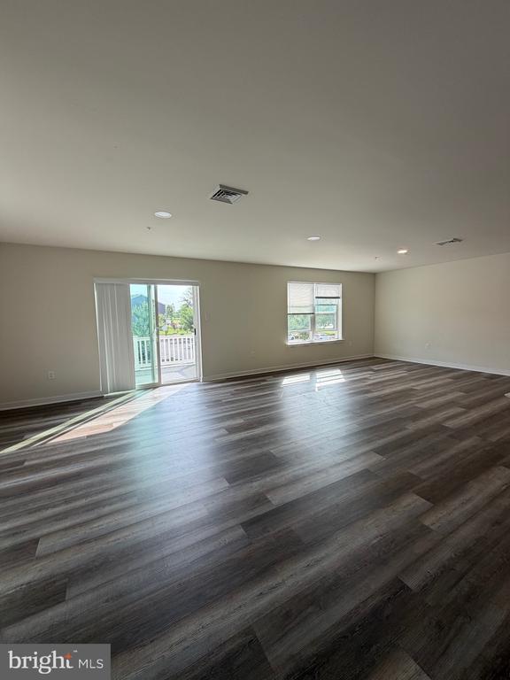 Building Photo - 3864 Ridge Pike