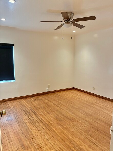 Building Photo - 8956 San Luis Ave