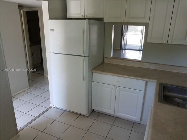 Building Photo - 8605 W Sample Rd