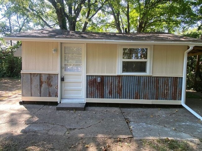 Building Photo - Cute 1BR / 1 BA Cottage in East Nashville