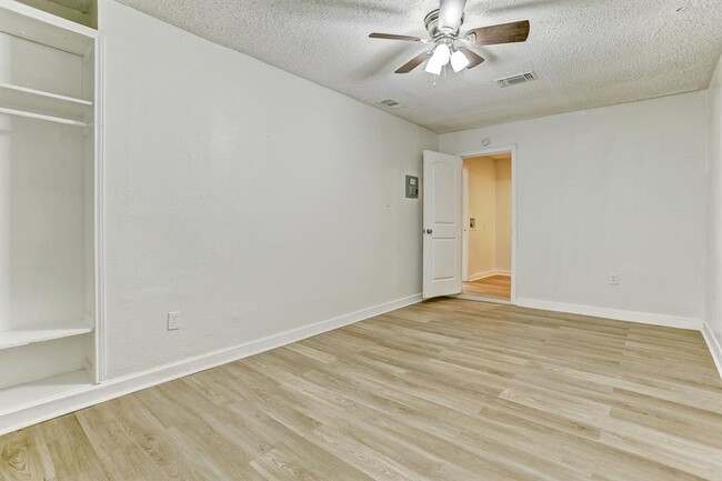 Building Photo - 5205 Palo Blanco Ln