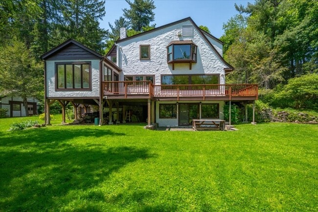 Building Photo - Stunning Updated Home with Private Pond Views in Chappaqua