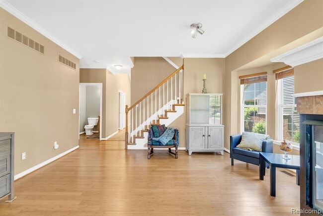 Building Photo - 42682 Park Cresent Dr