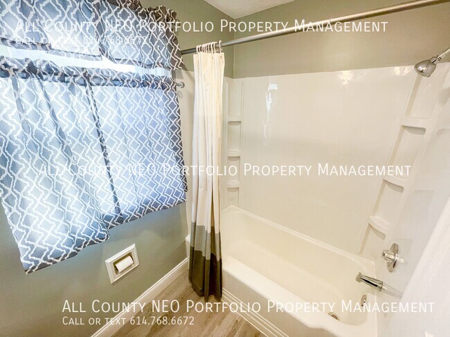 Building Photo - 35 N Brinker Ave