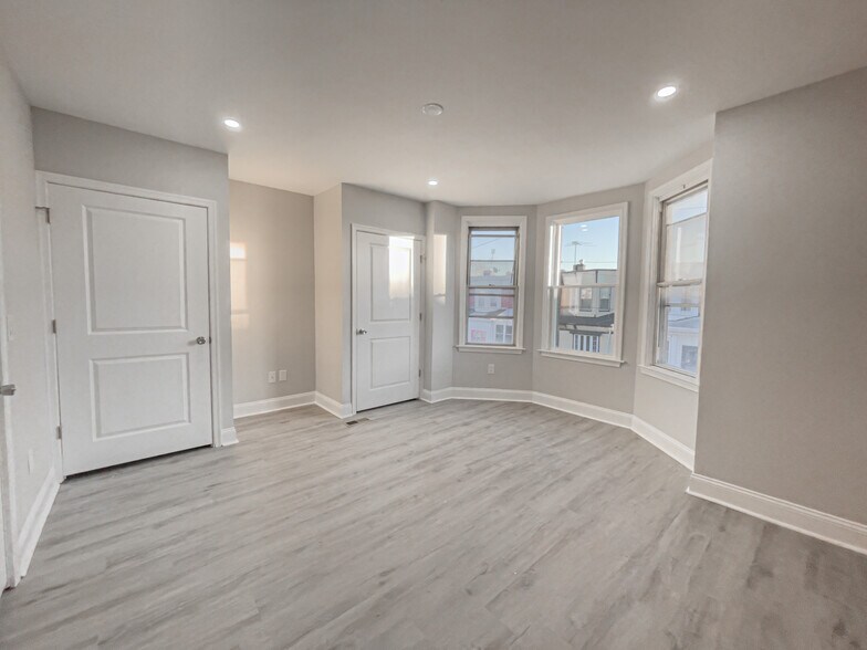 Building Photo - 5823 Alter St