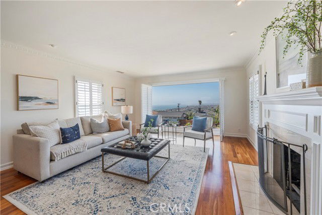 Building Photo - 426 Vía La Selva, Redondo Beach, CA 90277 - 3 BR 2 BA house