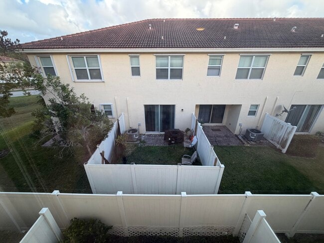 Building Photo - 9491 SW Merlin Ct