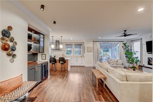 Building Photo - 1409 Palantine Hill Dr
