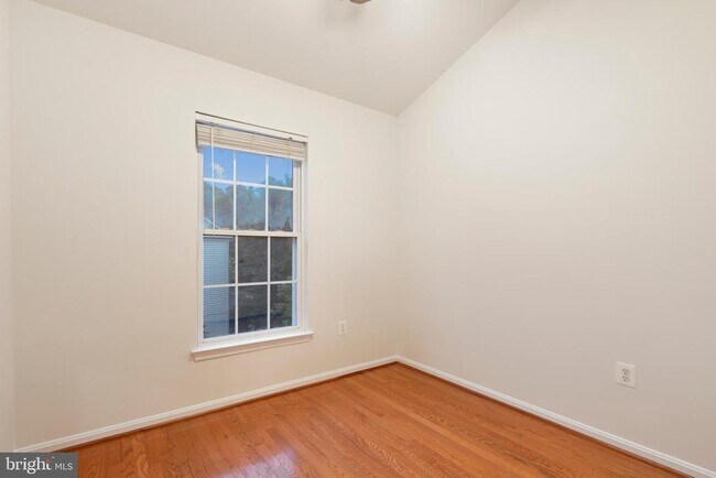 Building Photo - 4021 Fairfax Center Hunt Trail