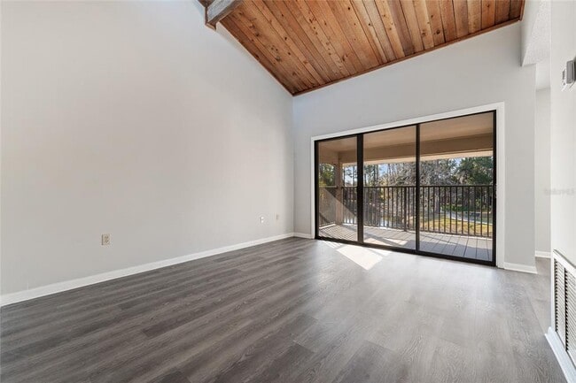 Building Photo - 6120 Peregrine Ave