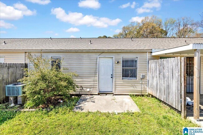 Building Photo - 2111 Pentland Dr