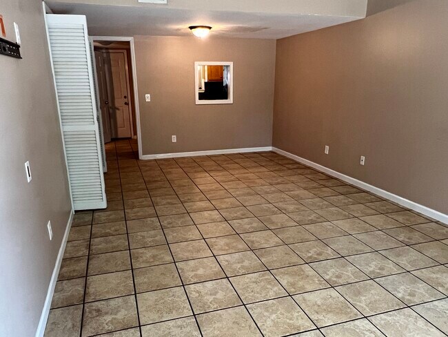 Building Photo - Walston Bridge Apartments