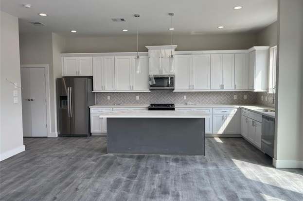 Building Photo - 3344 Pinemont Dr