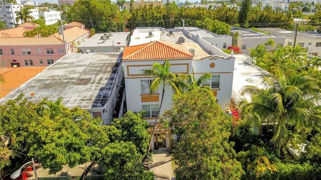 Building Photo - 737 Jefferson Ave