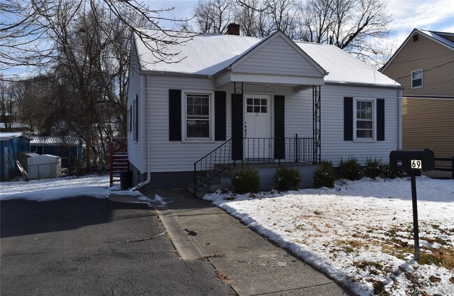 Primary Photo - 69 Melrose Ave