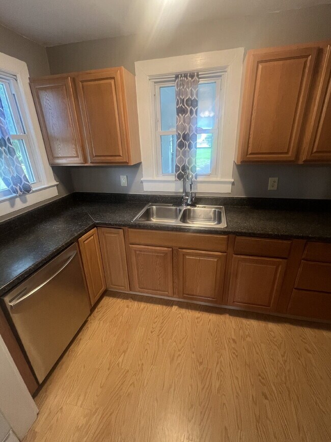 Building Photo - Charming 4-Bedroom Home on Spacious Corner...