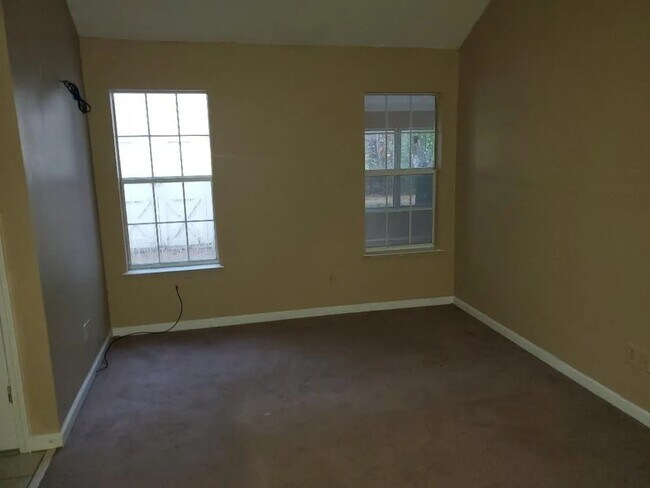 Building Photo - 6915 Brady Hill Dr