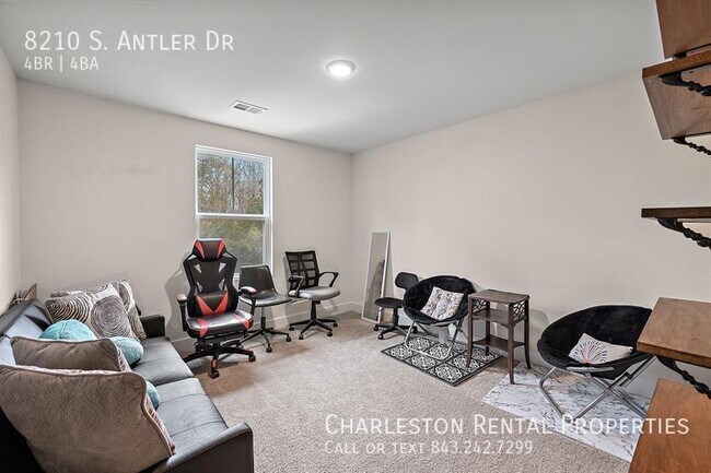 Building Photo - 8210 S Antler Dr