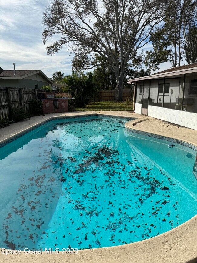 Building Photo - 155 Perth Ave